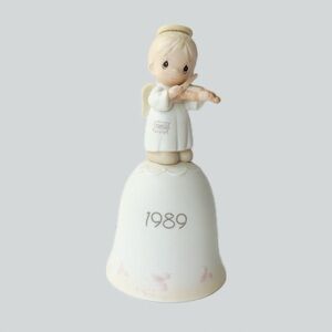 Precious Moments 1989 “Oh Holy Night” Porcelain Figurine Bell